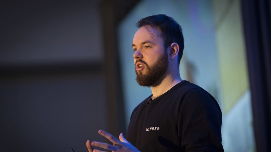 This 28-year-old turned his college side hustle into a $1.3 billion start-up backed by Jeff Bezos