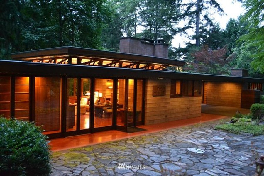2202 212th Ave SE, Sammamish, WA 98075