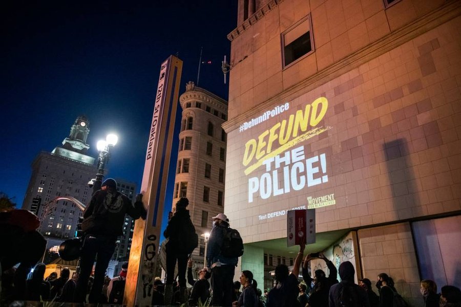 Oakland School Board to Weigh Dissolving District's Police Force