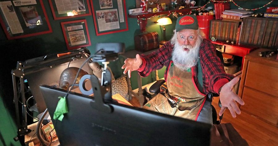 'Parents are desperate.' Zoom Santas are cashing in