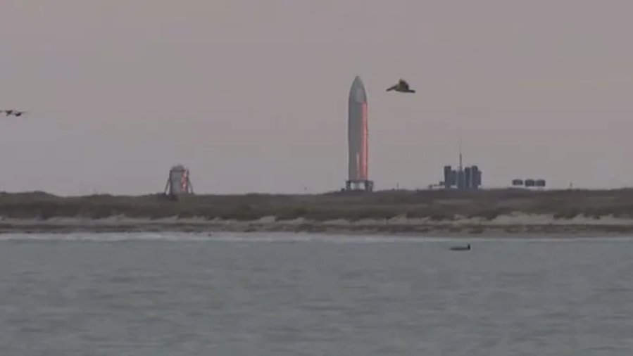 Space enthusiasts continue to wait for SpaceX’s Starship SN8 41,000-foot flight