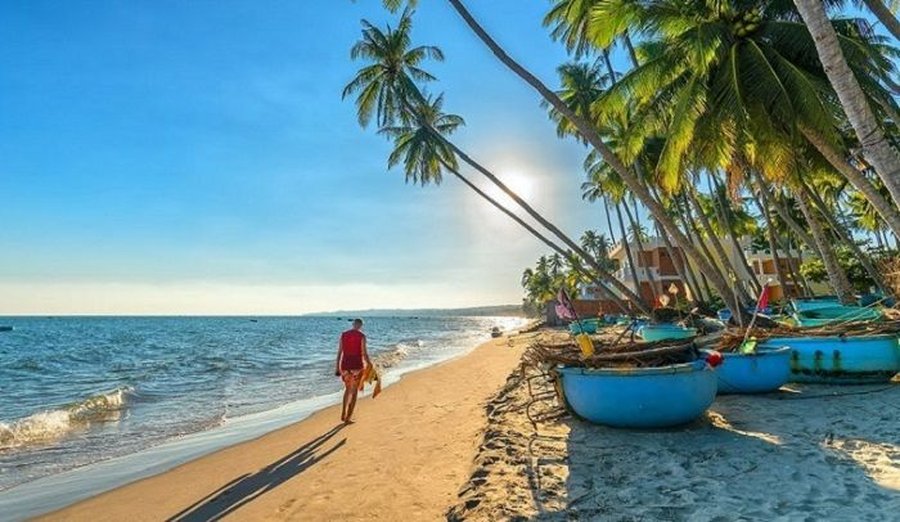 Vietnam tourist haven Da Nang reopens to international tourists in three phases