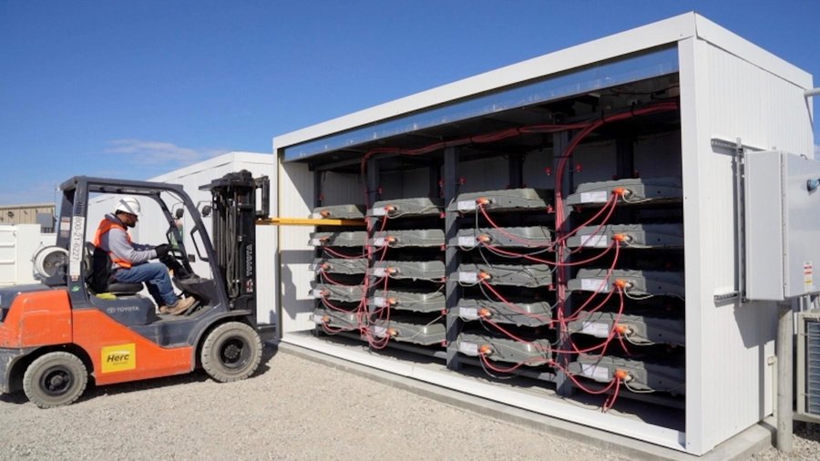 from headline at https://www.greencarreports.com/news/1134087_used-nissan-leaf-batteries-are-already-making-money-as-power-brokers.