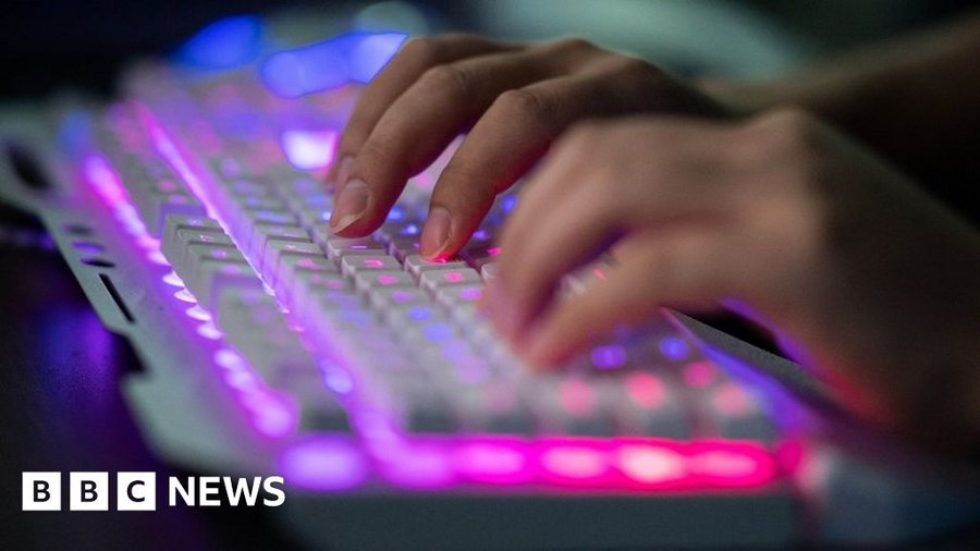 US companies hit by 'colossal' cyber-attack